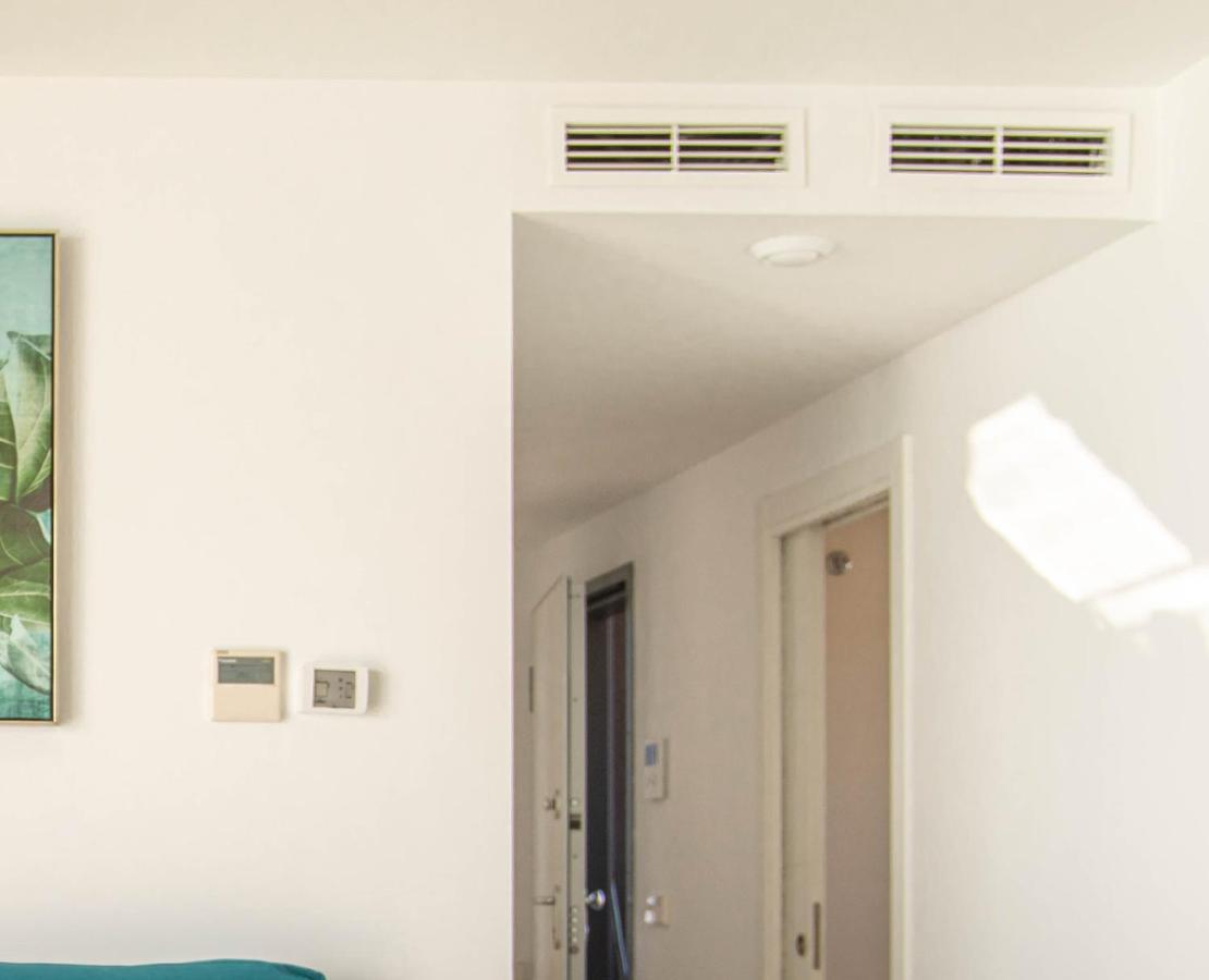 Modern Sea Front Jacuzzi Blue Sky Apartment Alicante Exterior photo
